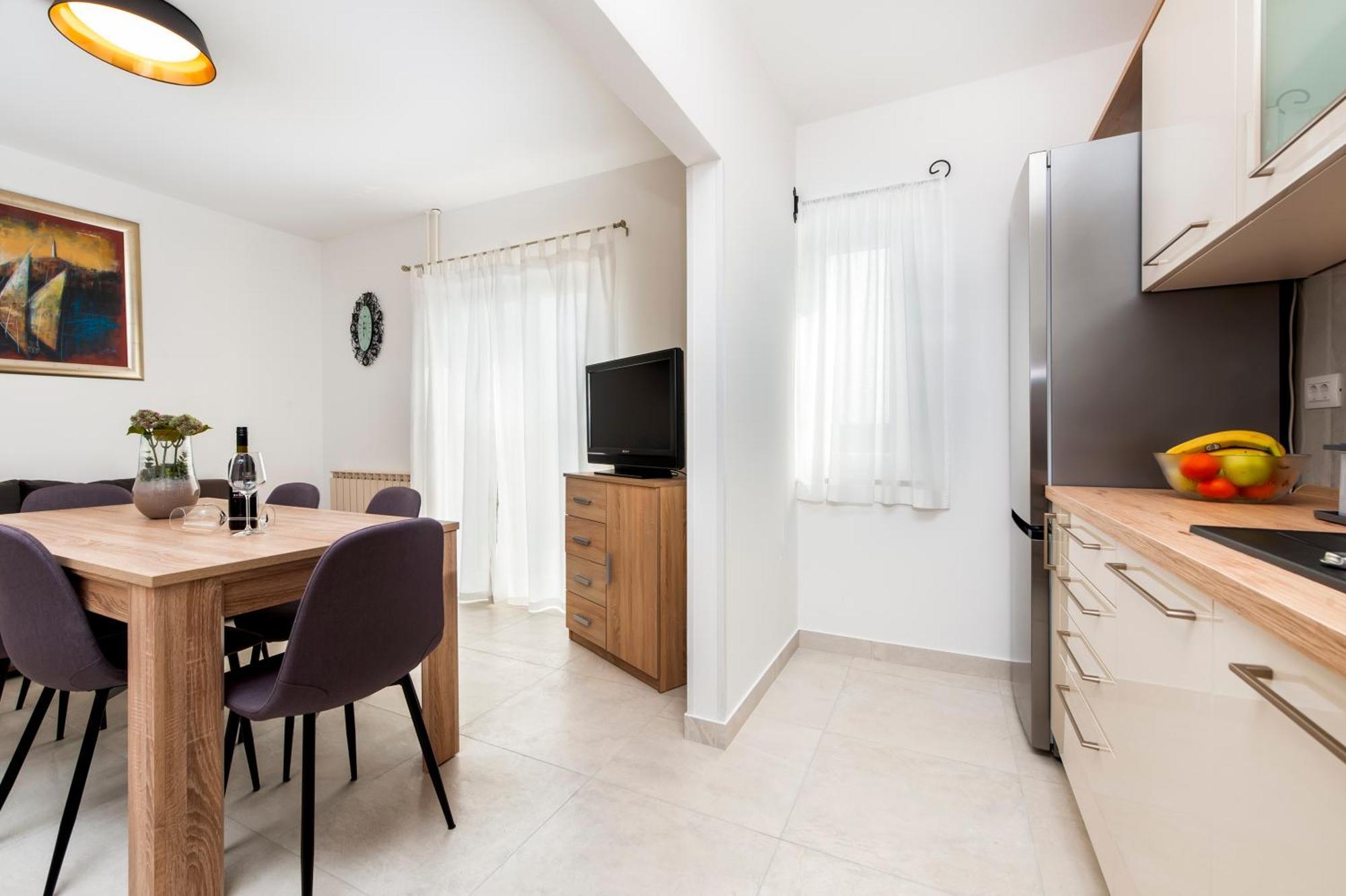 Apartment Ivo ロヴィニ エクステリア 写真