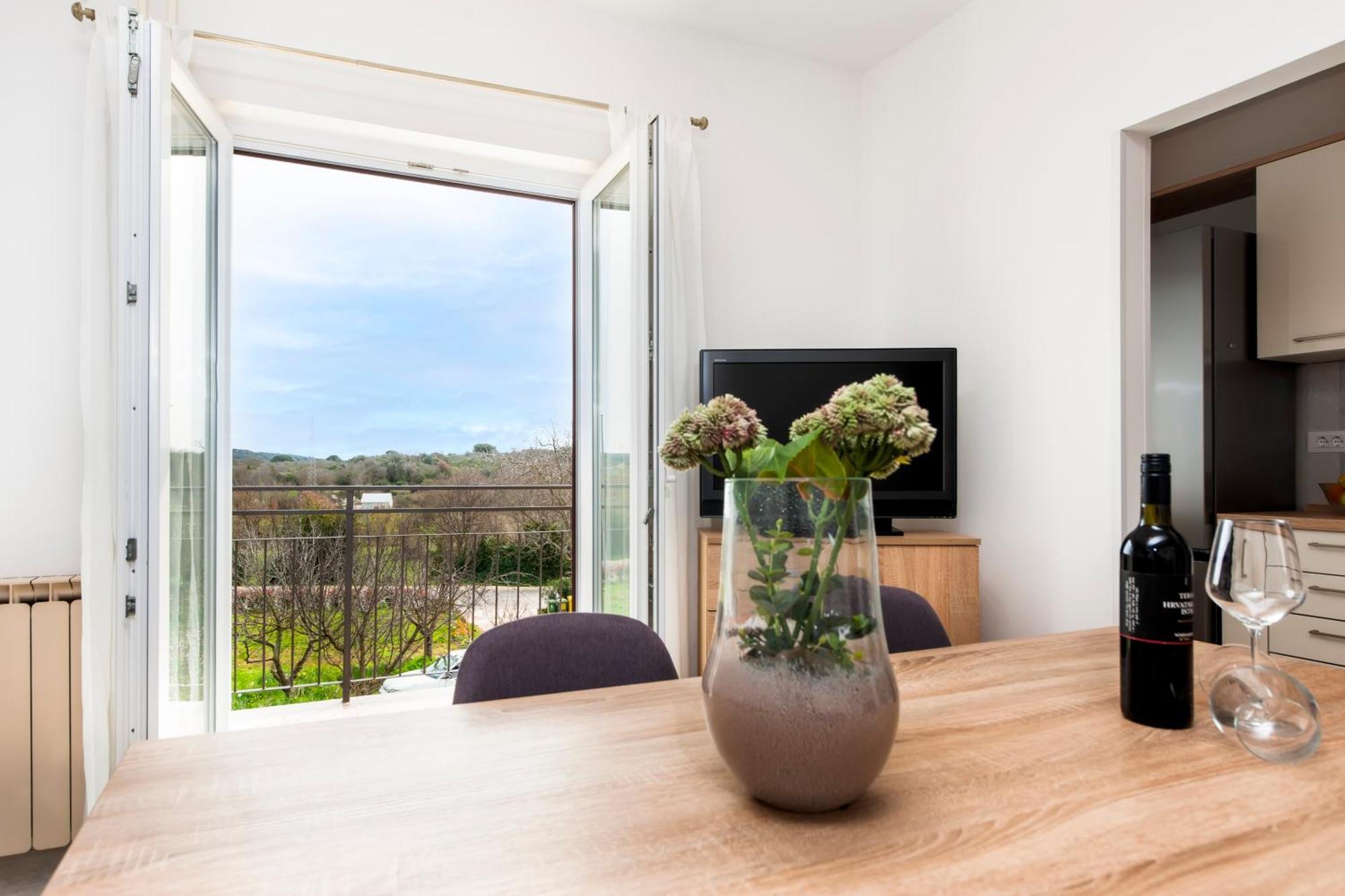 Apartment Ivo ロヴィニ エクステリア 写真