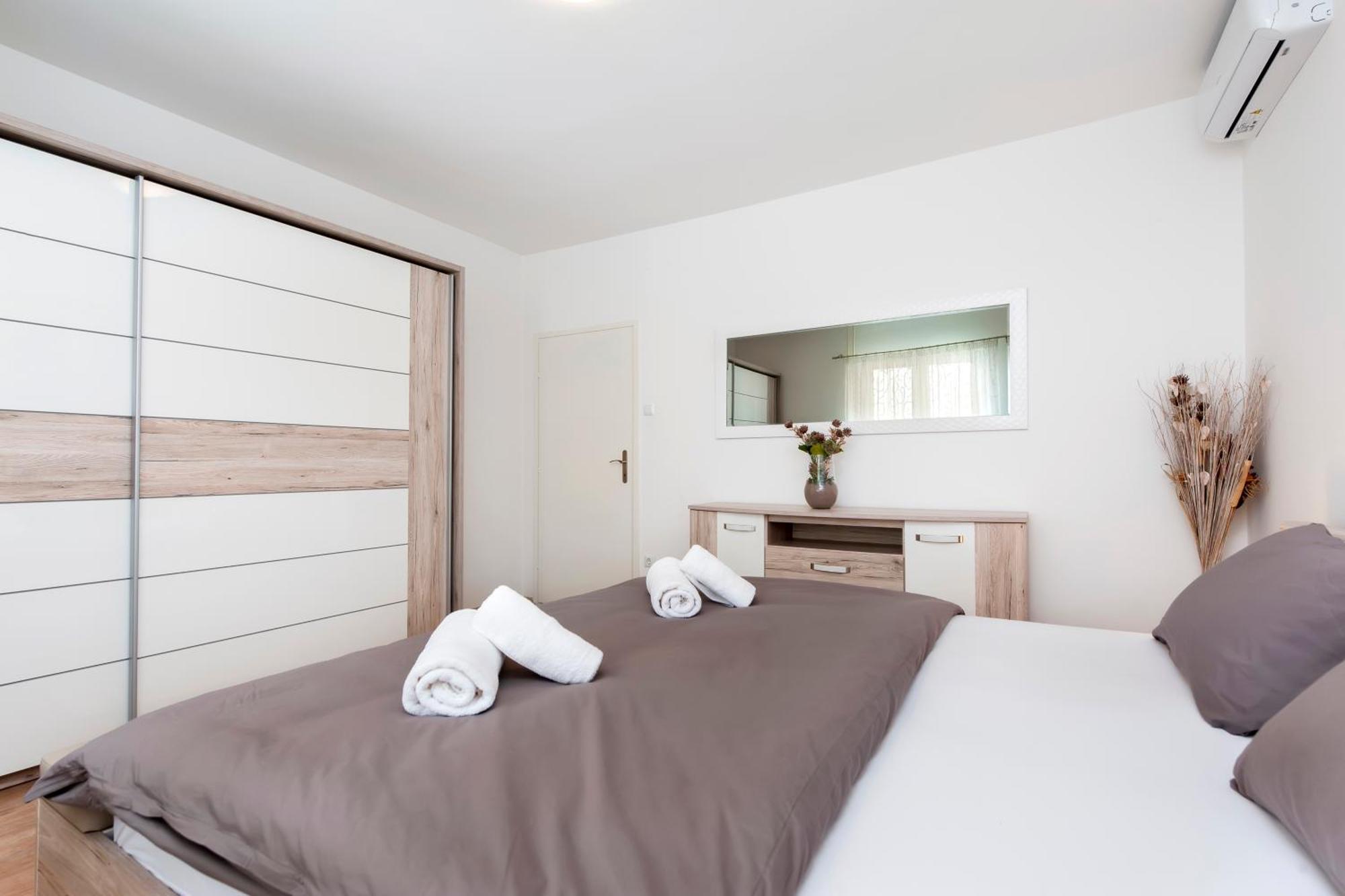 Apartment Ivo ロヴィニ エクステリア 写真