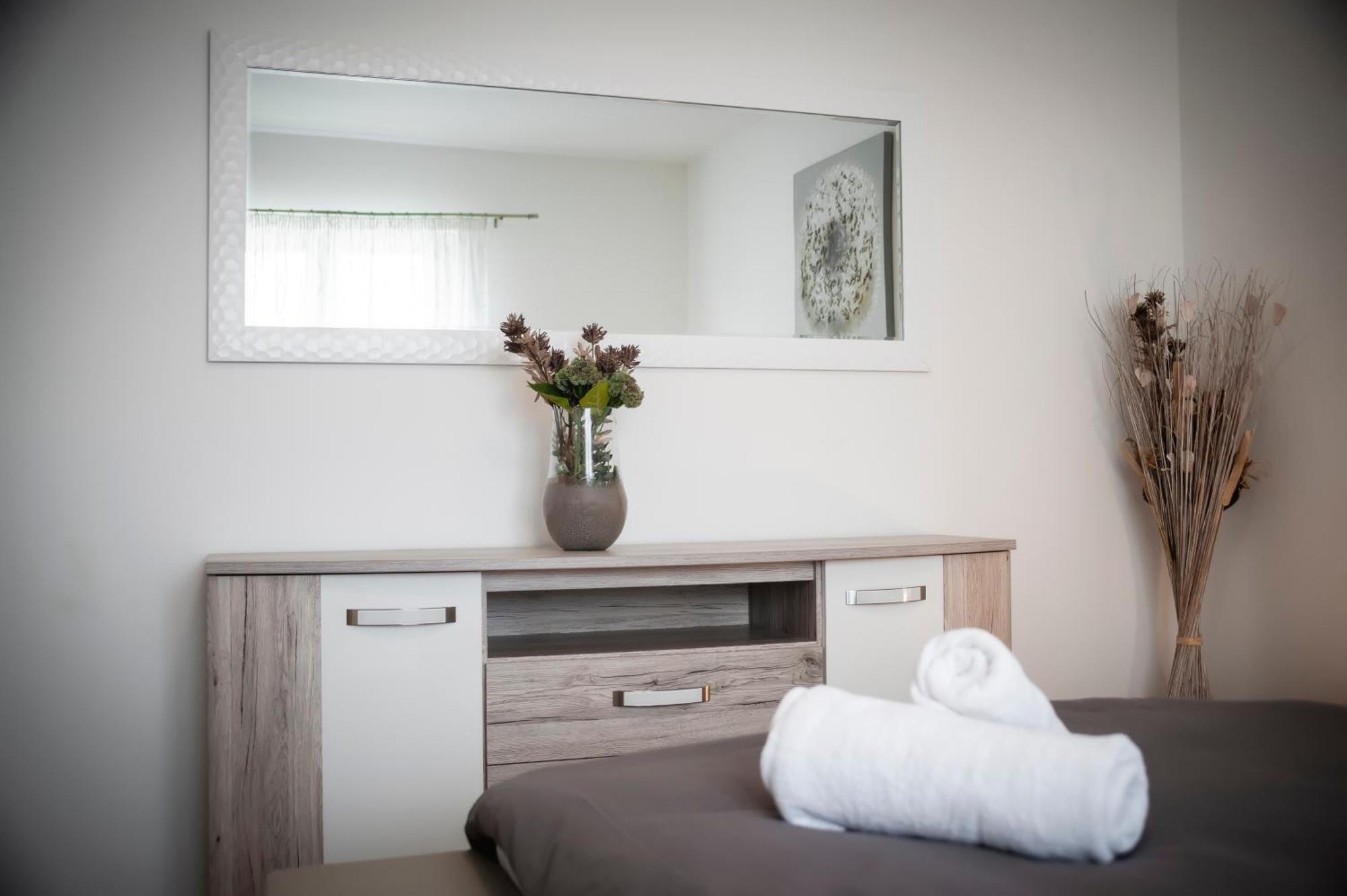 Apartment Ivo ロヴィニ エクステリア 写真