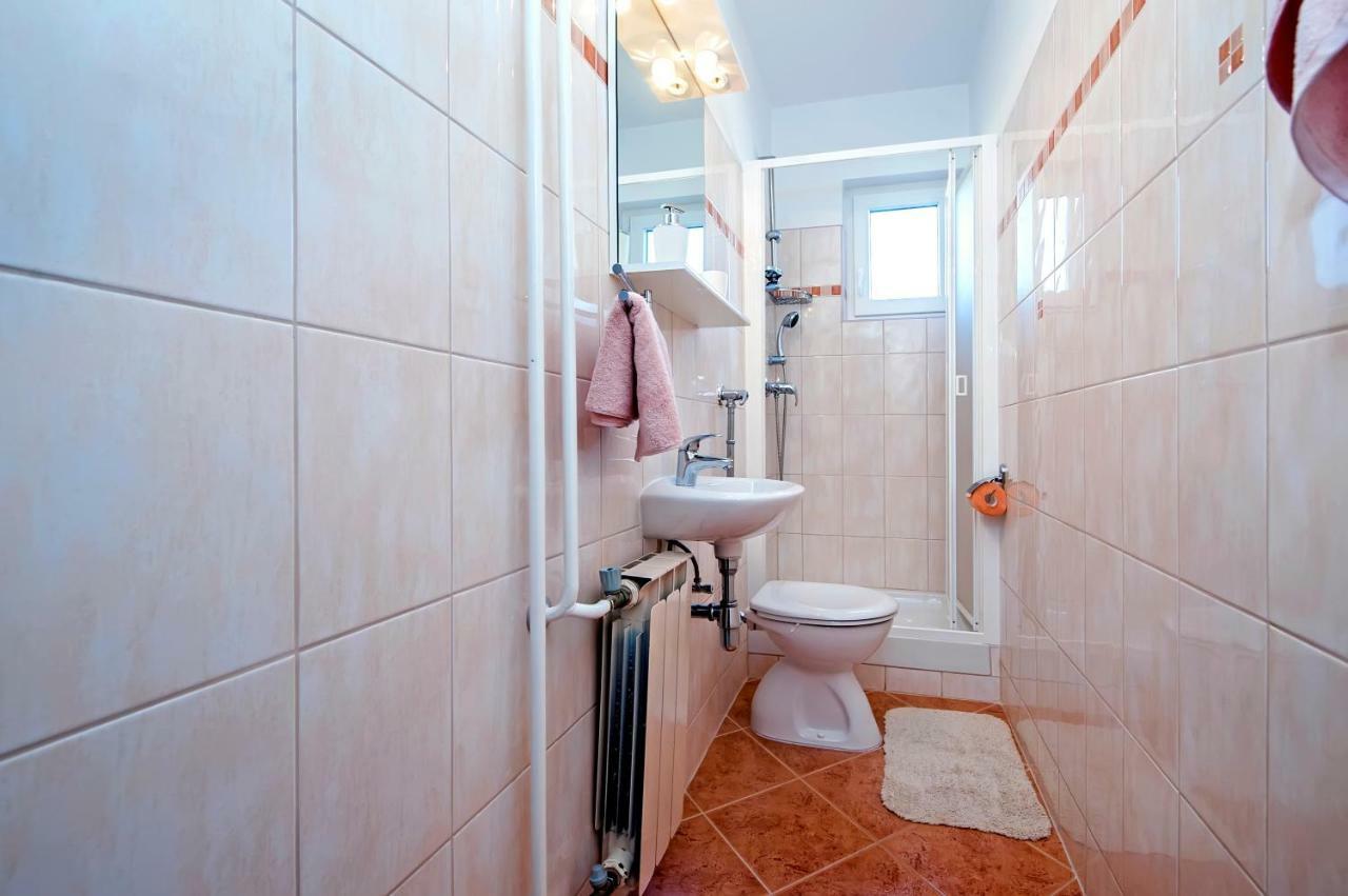 Apartment Ivo ロヴィニ エクステリア 写真