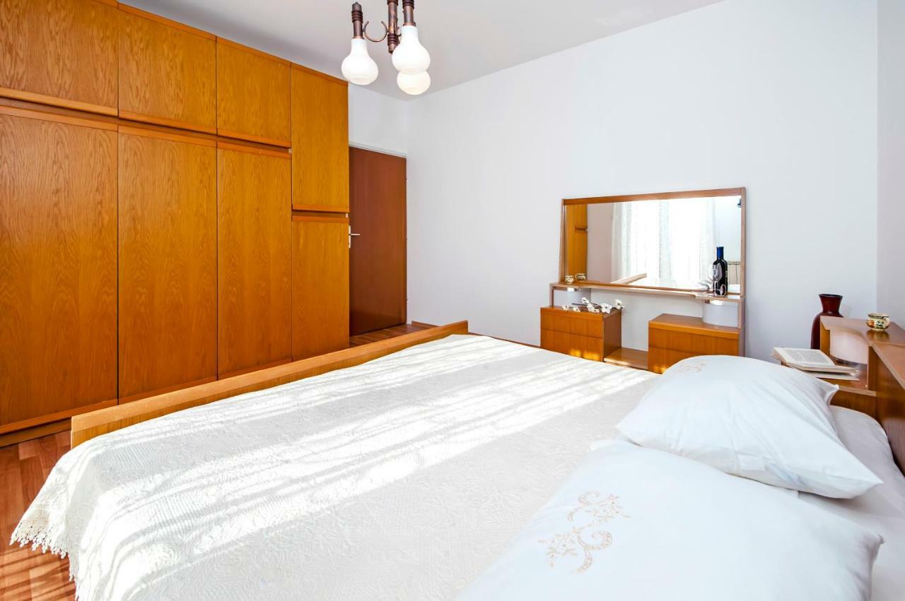 Apartment Ivo ロヴィニ エクステリア 写真