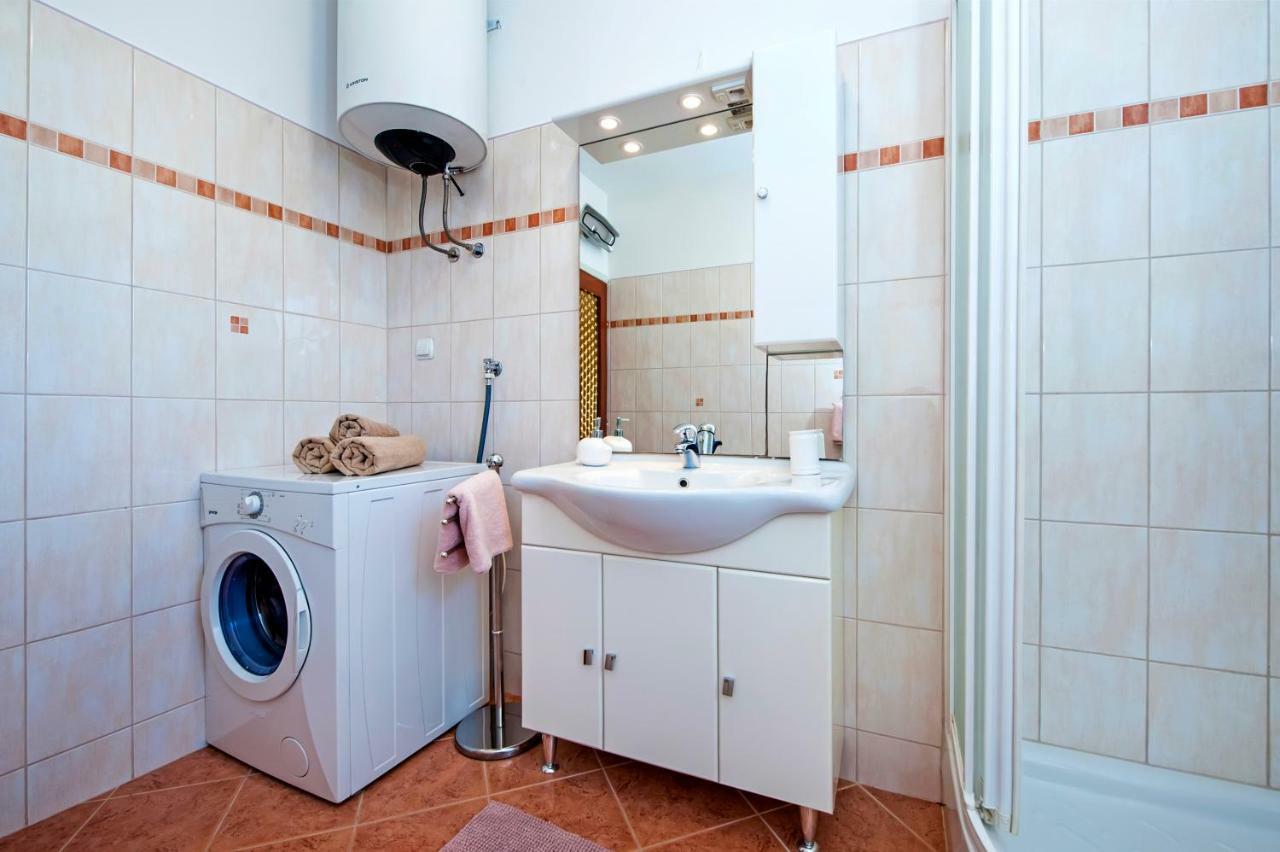 Apartment Ivo ロヴィニ エクステリア 写真